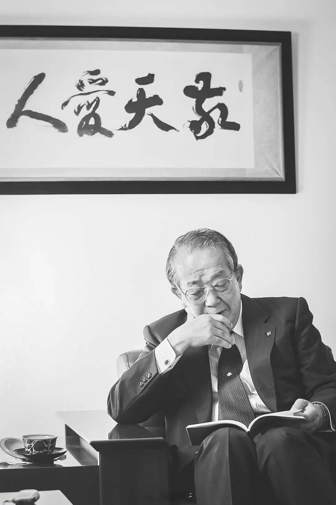 稻盛和夫说：“多和漂亮的人接触，你都不好意思邋遢；多和有上进心你人接触，你都不好
