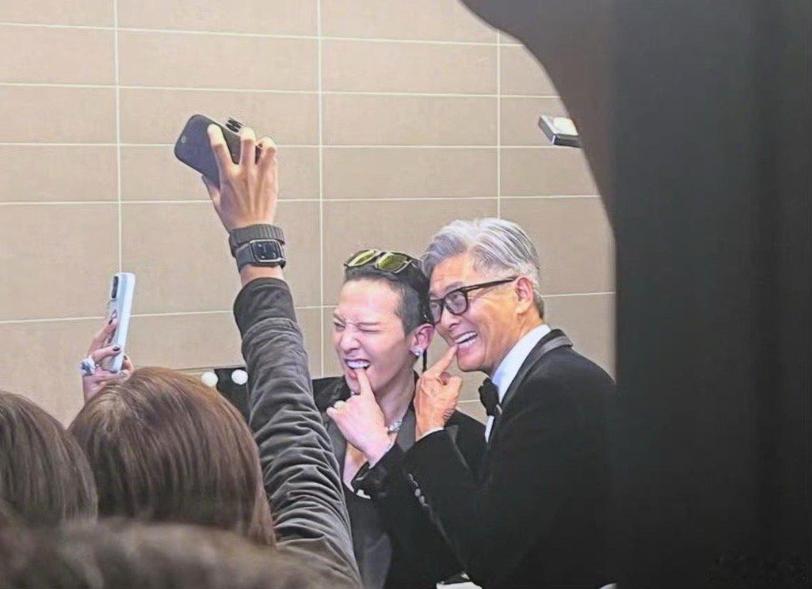 合照！！！交出来 