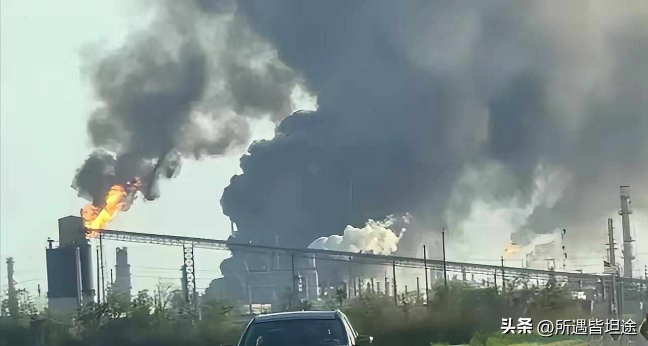 炸穿能源心脏！全美国Top10炼油厂4家连环爆炸，损失难以估量！
      短