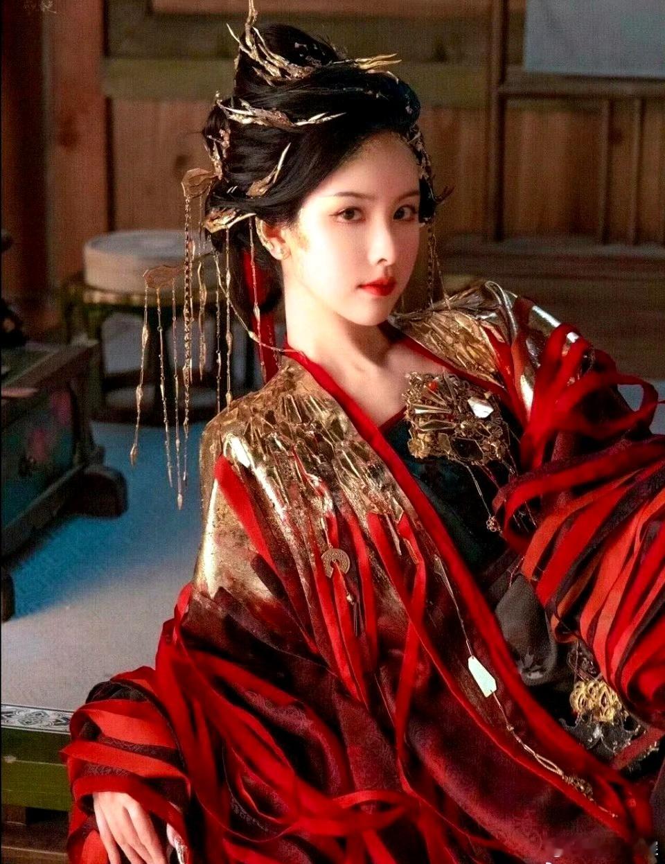 #永夜星河的妖好符合属性##永夜星河的妖像西游记一样# 《永夜星河》里的妖都好符