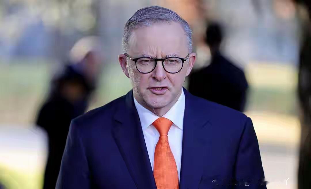 特朗普拉着50多国开关键矿产会议，想组“去中国化”矿产俱乐部，还砸钱搞本土产能，