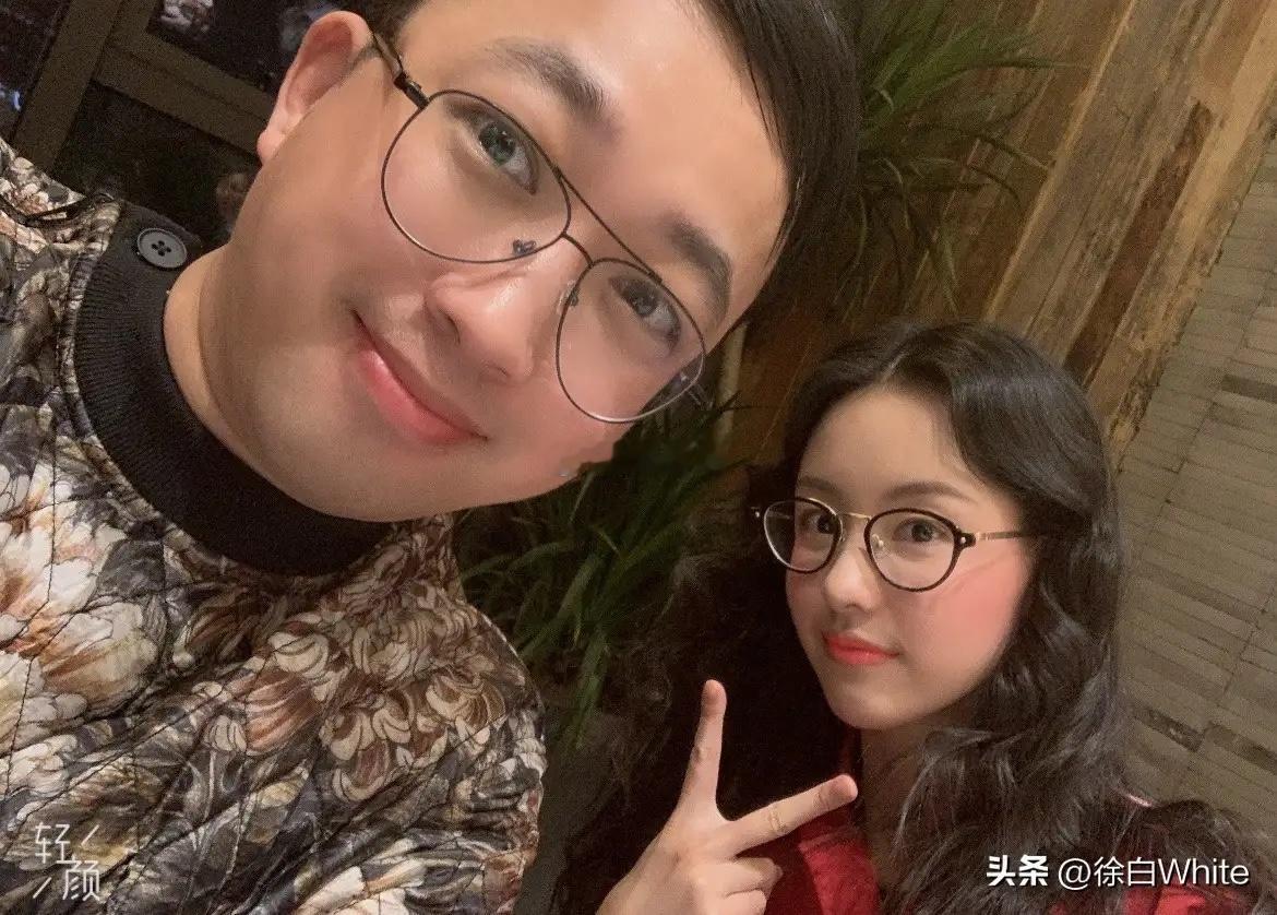 于正突然发了不少老照片！有白鹿，许凯等单人旧照，还有赵露思，陈都灵，李一桐，白鹿