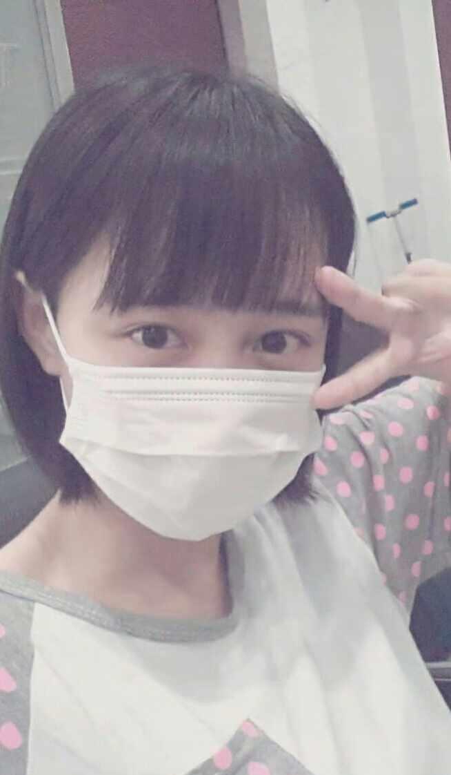 终于剪了留海！！！oh yeah~~我的世界一下变得明亮了。话说到底是刘海还是留