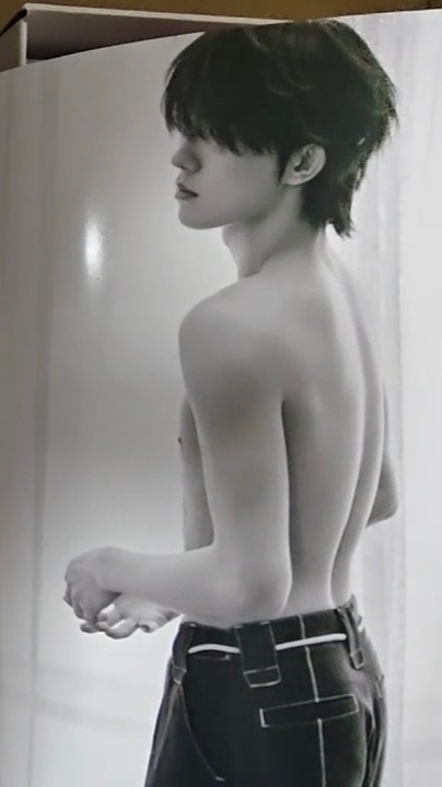 苏新皓生周裸背图 怎么感觉这么热啊🥵🥵🥵🥵🥵🥵 