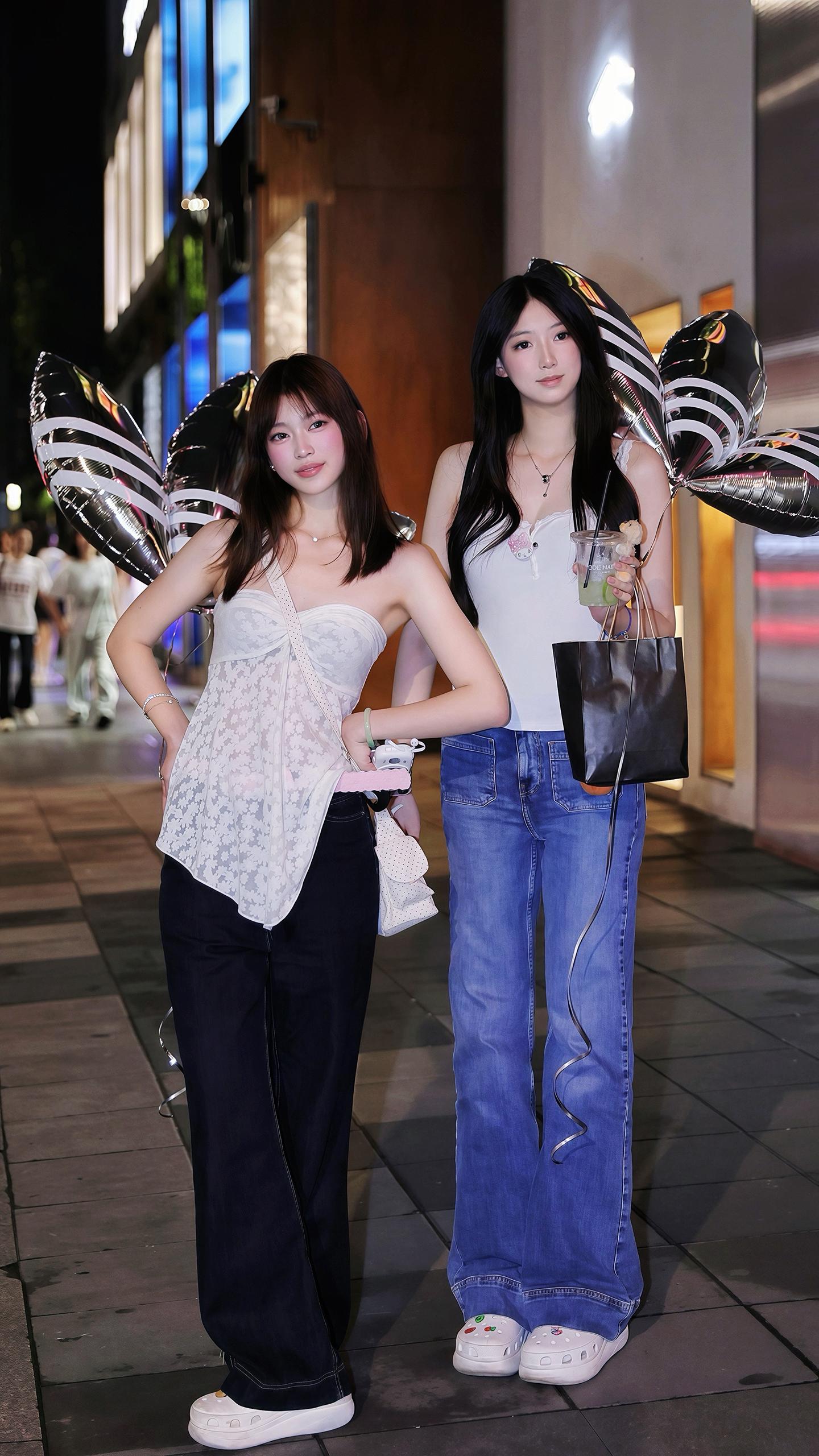上海街拍｜小陈&小张。  ，小陈台湾女生18岁身高166，小张上海女生...