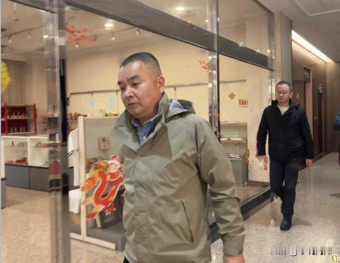 台媒报道称昨天进行的两岸协商，台湾省海巡单位被大陆代表团放了一天的鸽子。据悉，原