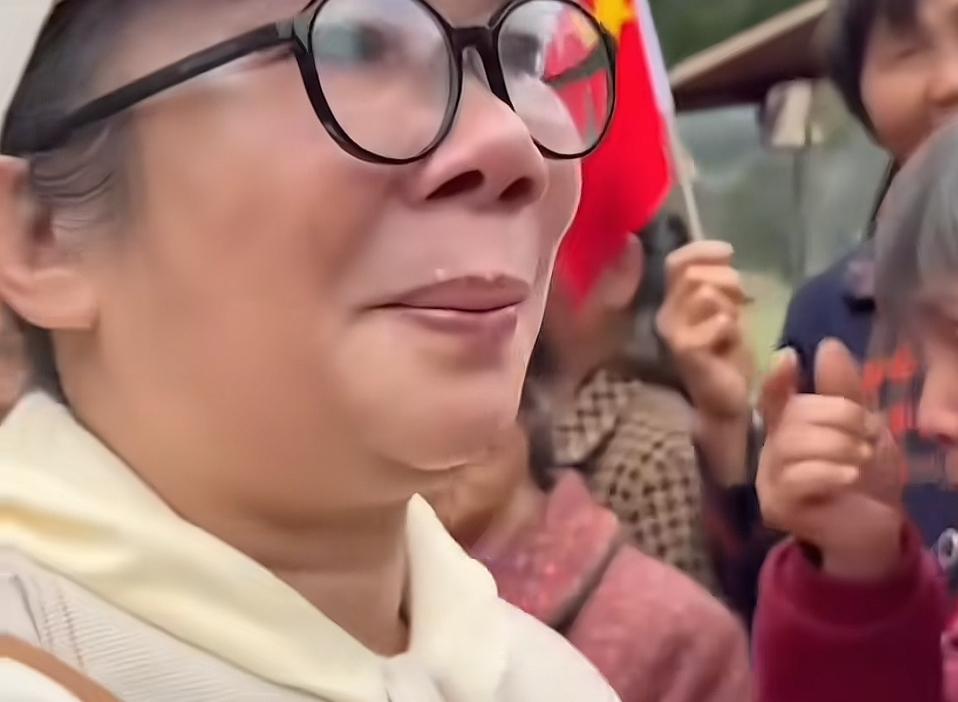 张雪做了别人不敢做的事情！

张雪：我已经把我妈拉黑了，因为夺冠后，我妈来重庆接