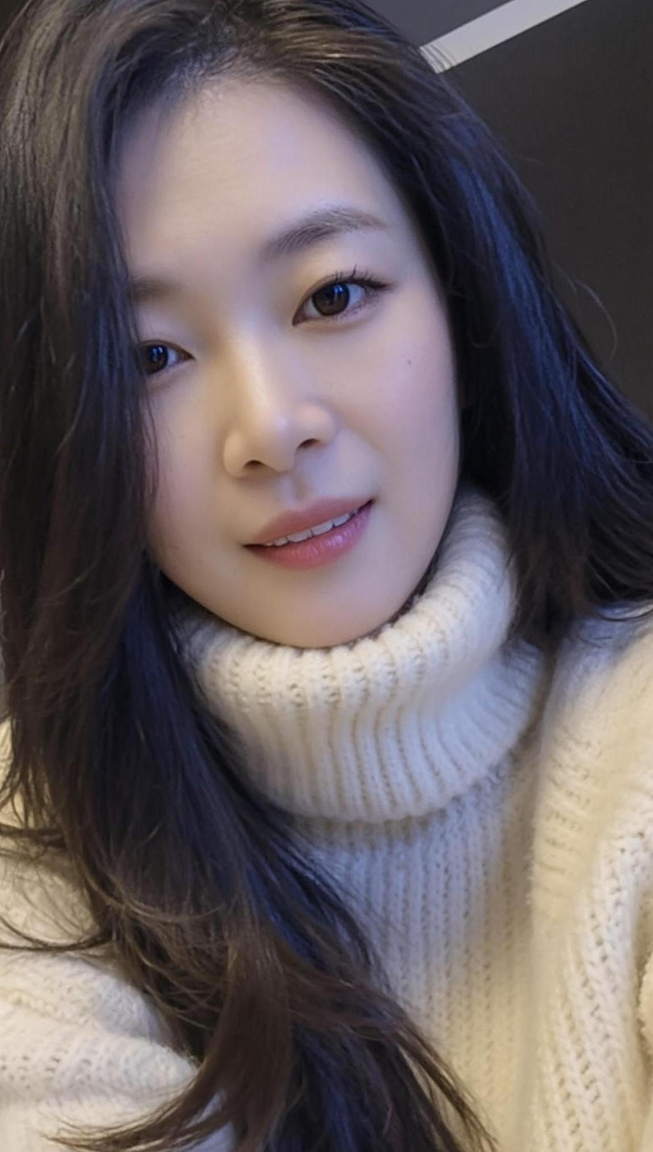 AI毛衣自拍 气质女神范时尚写真日常分享抖音玩法合伙人计划