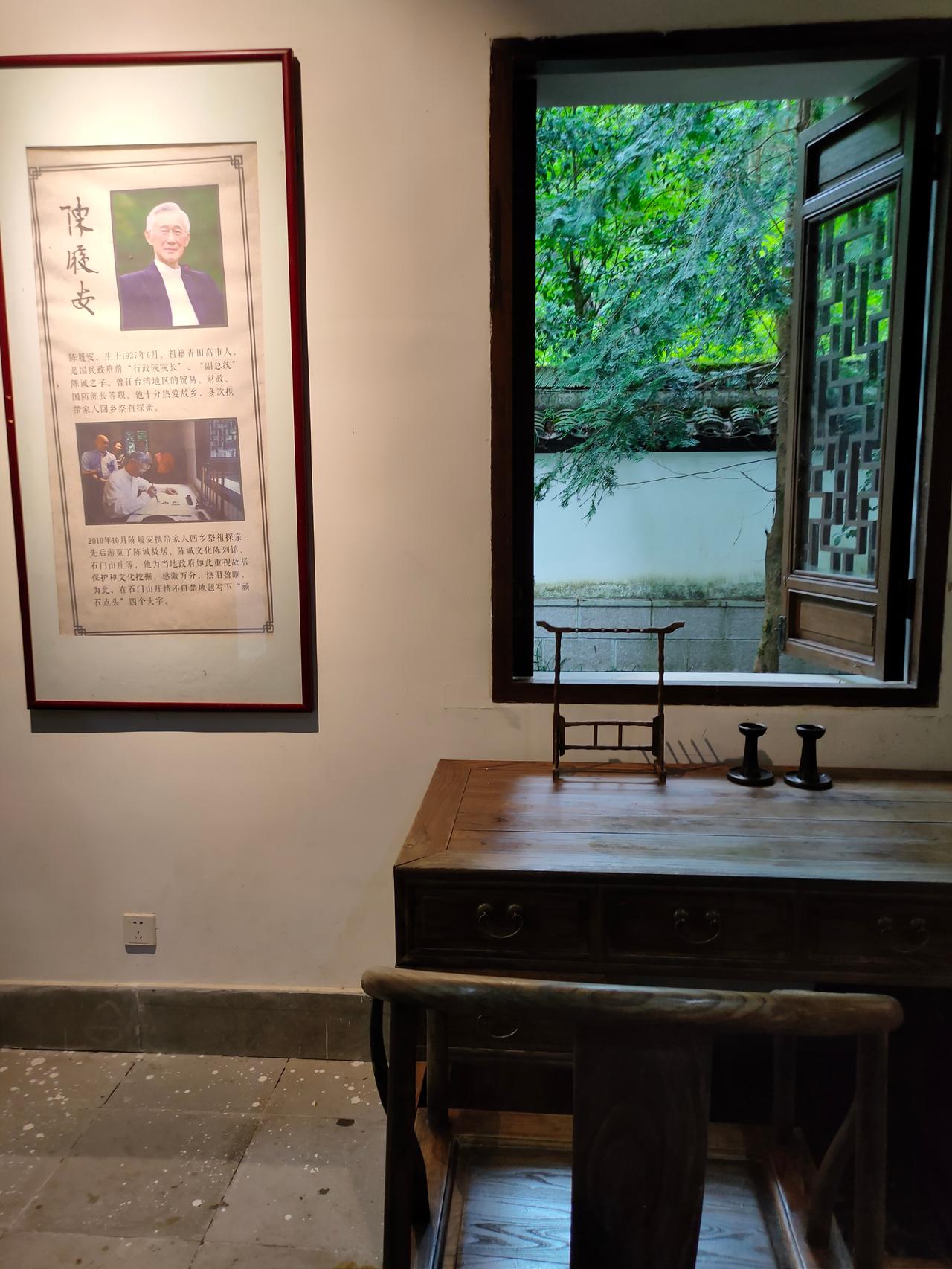 据说，这是内部消息。曹学内部现在分歧很大，“曹雪芹是曹寅之孙”的观点已经出现心虚
