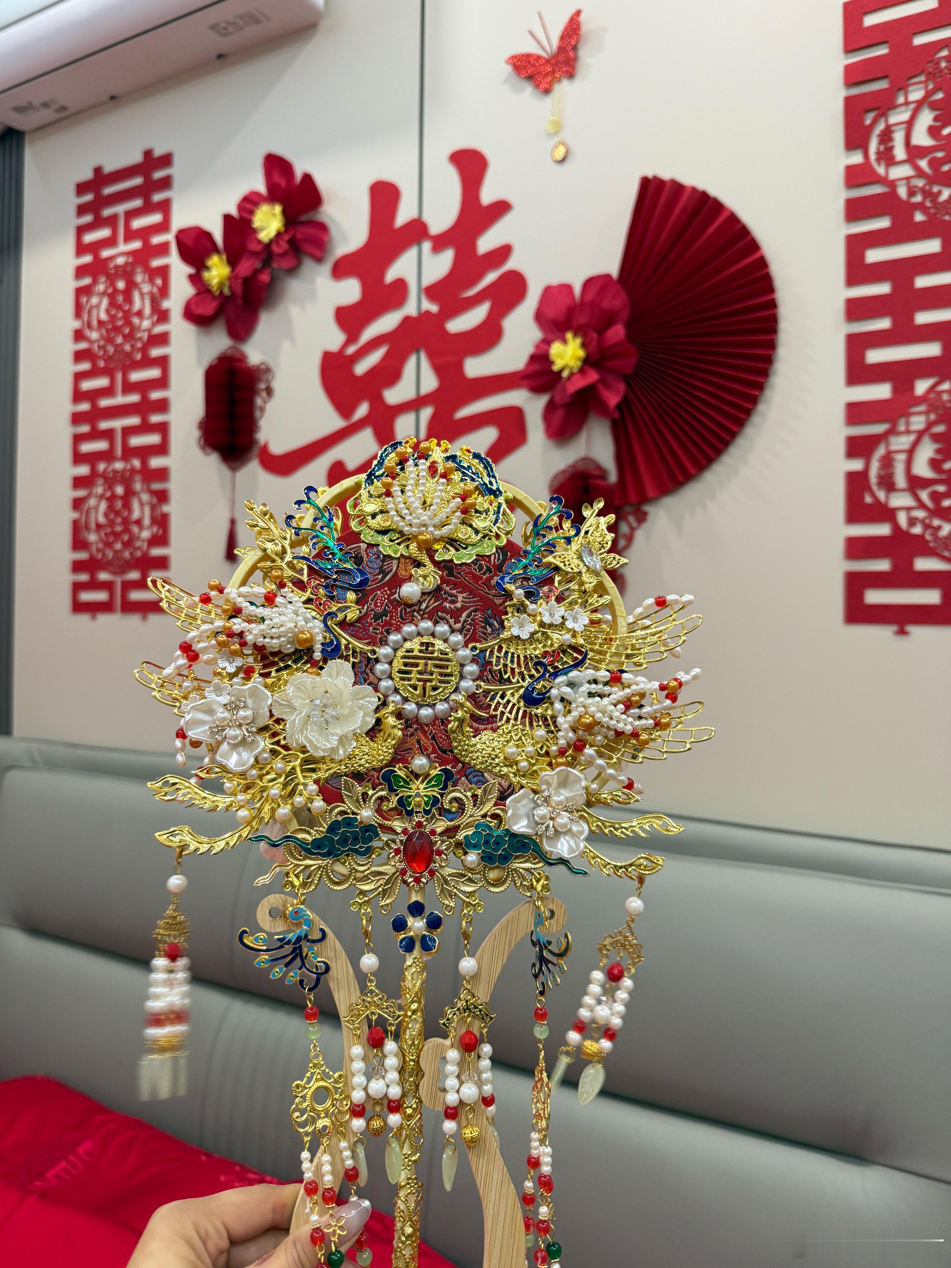 朋友们，俺又要当伴娘了[举手]给闺闺做的团扇真好看～ ​​​