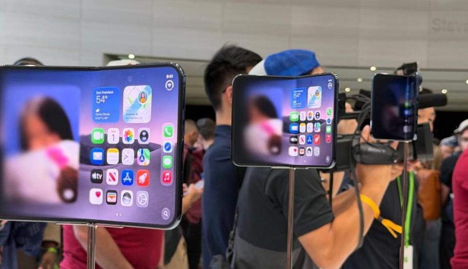 太讽刺了。
 
印度组装了全球约25%的iPhone，iPhone Duo却比美