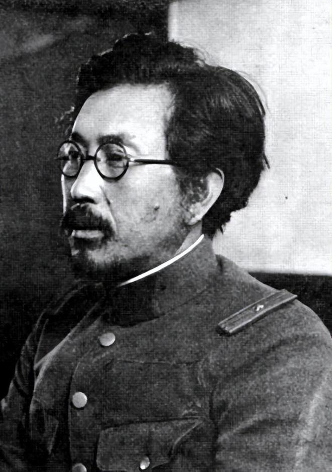 石井四郎是731部队的创办者。他特别好色，喜欢年轻漂亮的艺伎。

1892年，石