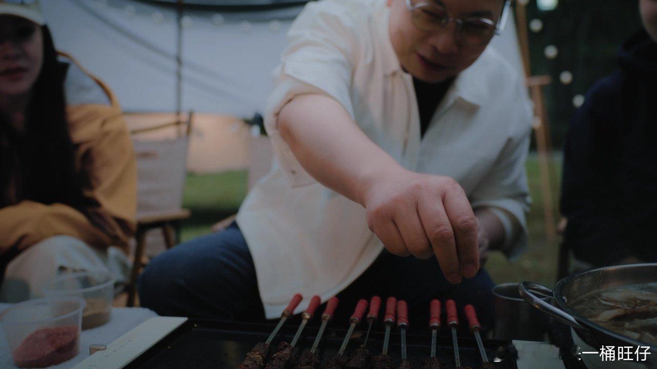 余承东亲和力余承东和车友一起做饭余承东亲和力[拜托][拜托]想和余承东一起做饭！