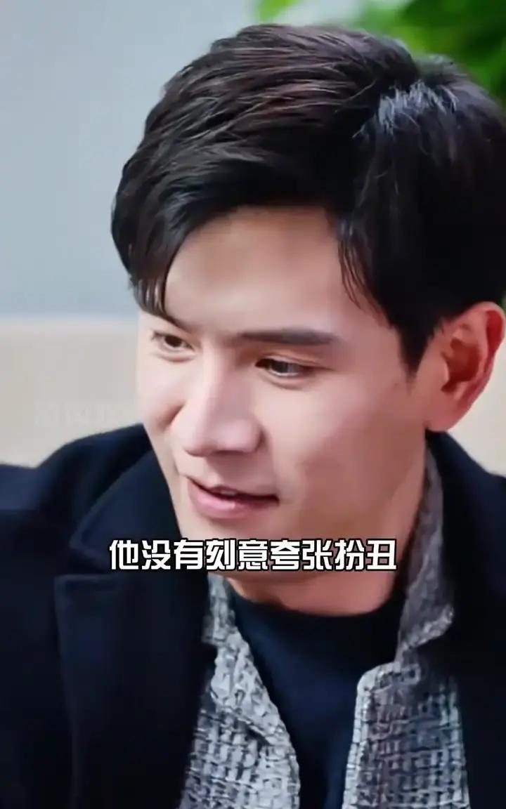 经超在《蜜语纪》里打了个酱油，半天啃完剧本就把前夫哥聂予诚演得活灵活现。
我追剧