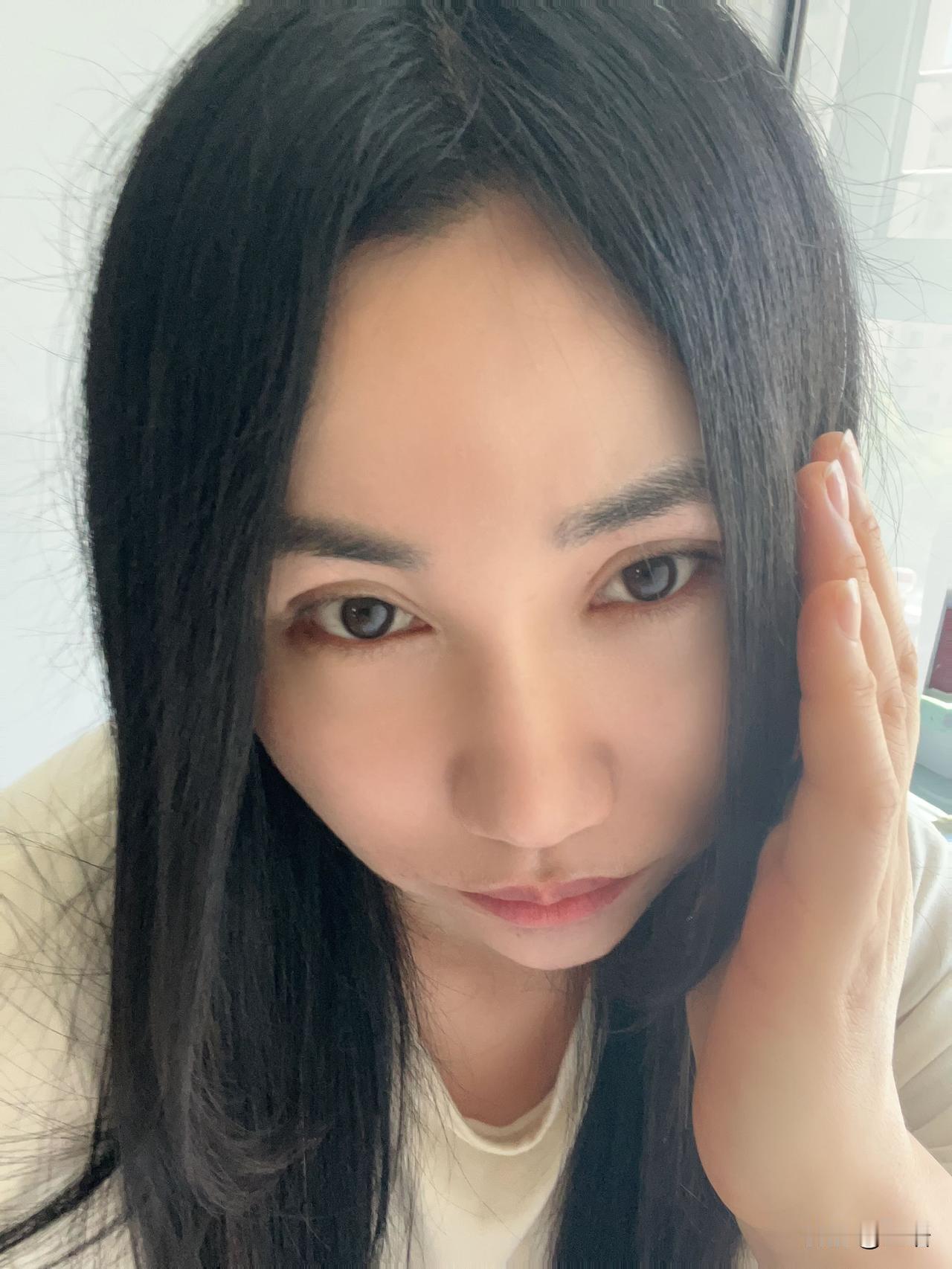 实际女人说的很现实，也是考验男人是否真爱，也不一定是拜金那种，

所以男人没把事