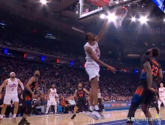 NBA东部决赛战报，哈特26+4+7领衔首发五人全部上双，尼克斯主场再胜骑士，大