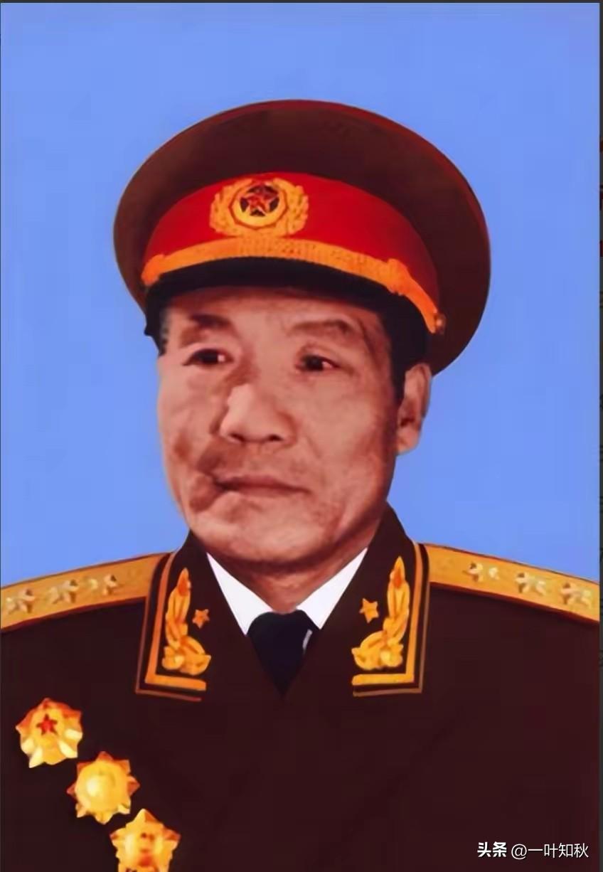 1955年授衔前，妻子问李达评什么衔，他说："可能中将，也可能少将，我贡献太少。