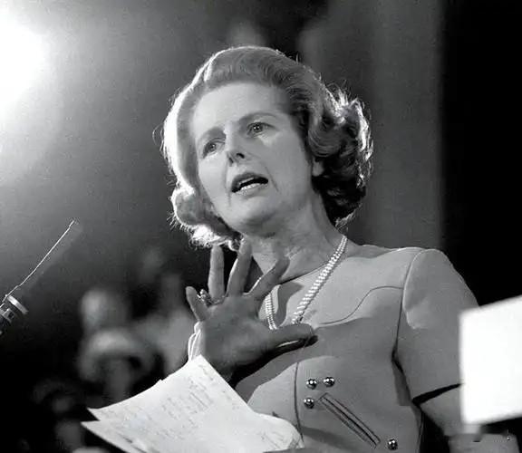 撒切尔夫人在一次演讲中提起中国：“你们根本不用担心中国，因为中国在未来几十年，甚