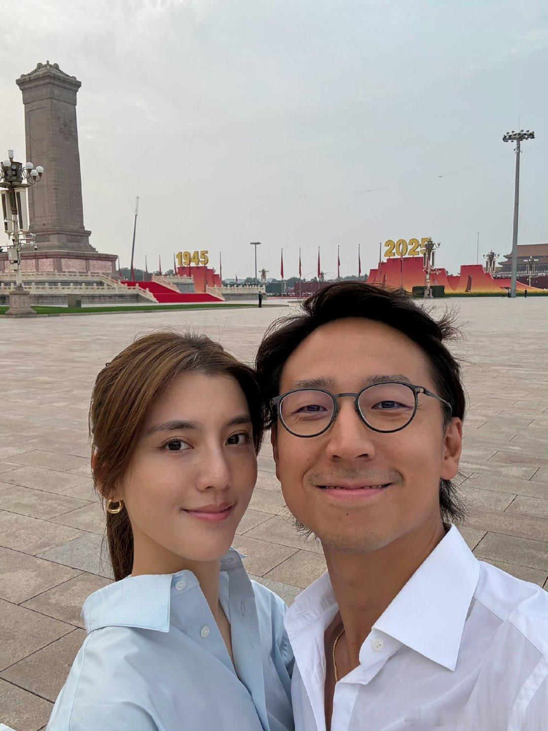 吴千语施伯雄现场观礼照 吴千语施伯雄晒观礼照，这夫妻俩也去耶！吴千语施伯雄晒观礼