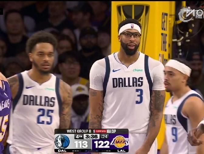 浓眉助老东家重返第二！NBA火箭爆冷负于独行侠，戴维斯扬眉吐气，怒砍29分+8板