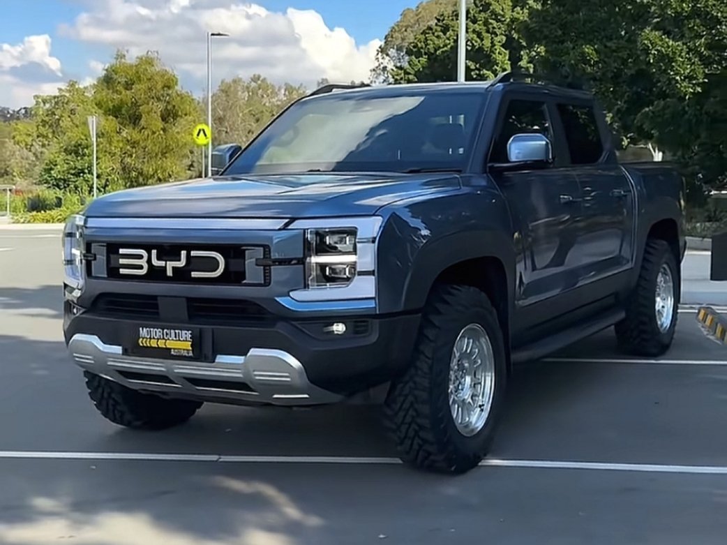 比亚迪2026年海外销售目标130万辆比亚迪海外销售车型里面，最霸气，最好看，最