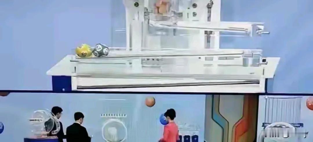 如今的电脑福利彩票开奖结果竟然是为了“逗你玩”，网友戏谑称“随机概率也讲人情世故