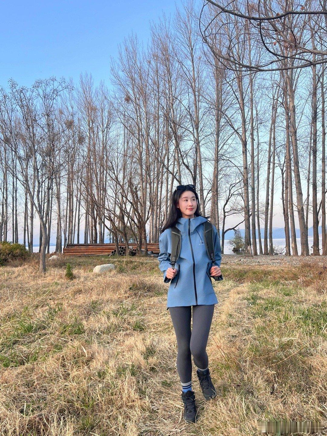 新年第一爬⛰️上山祈福咯暖暖的阳光～被大自然召唤开启新年的第一爬咯⛰️上山祈福g