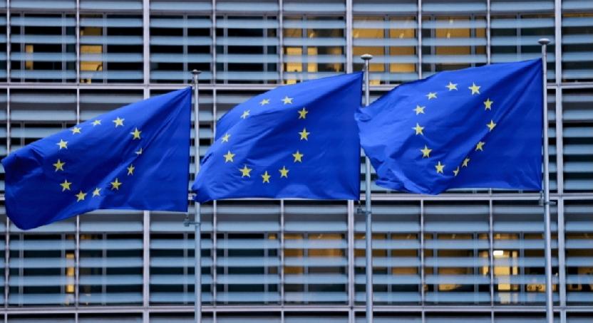 欧盟领导人昨日（19 日）达成协议，将向乌克兰提供 900 亿欧元（8200 亿