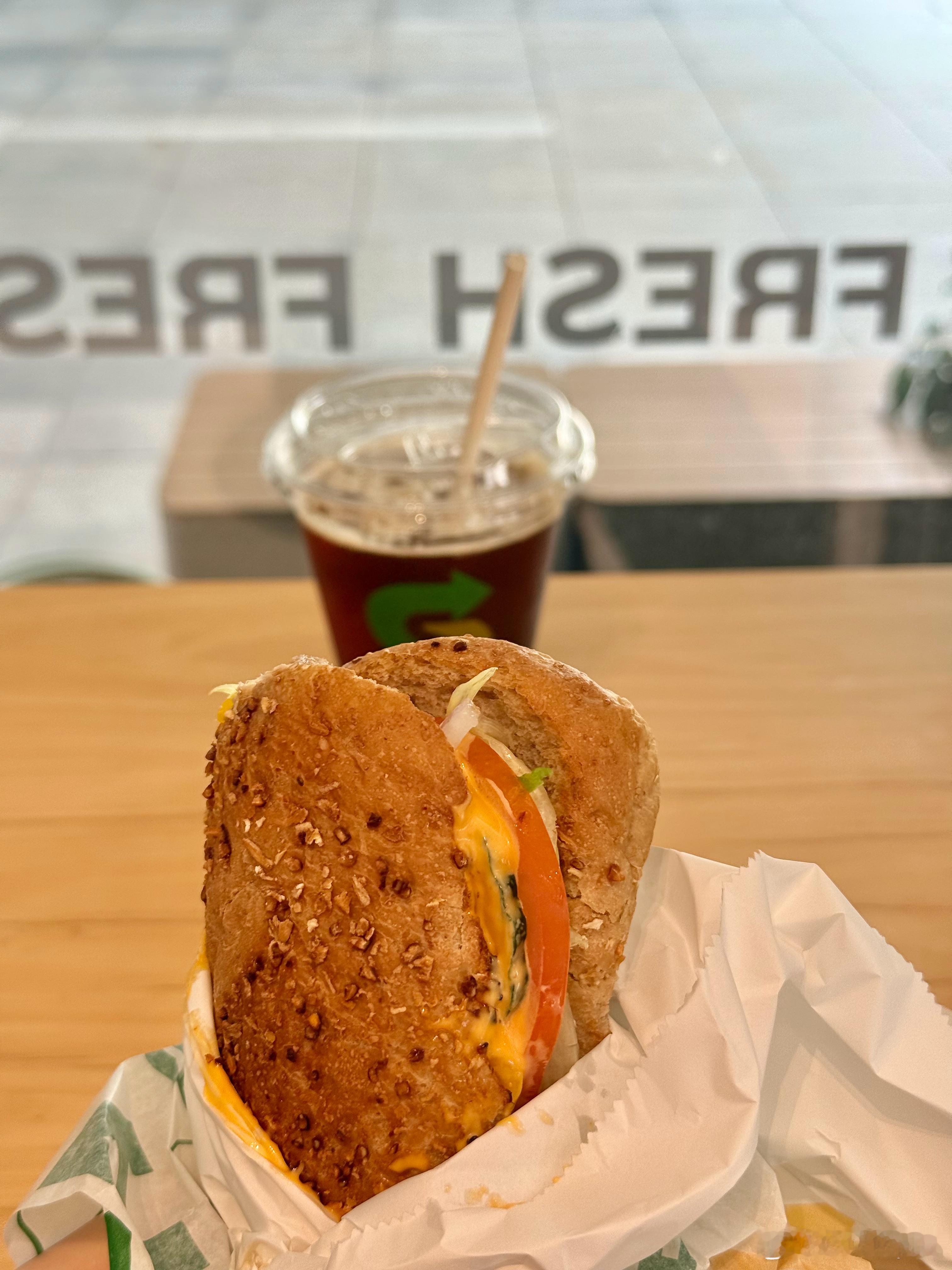 碳水午餐🥖[柯基] ​​​