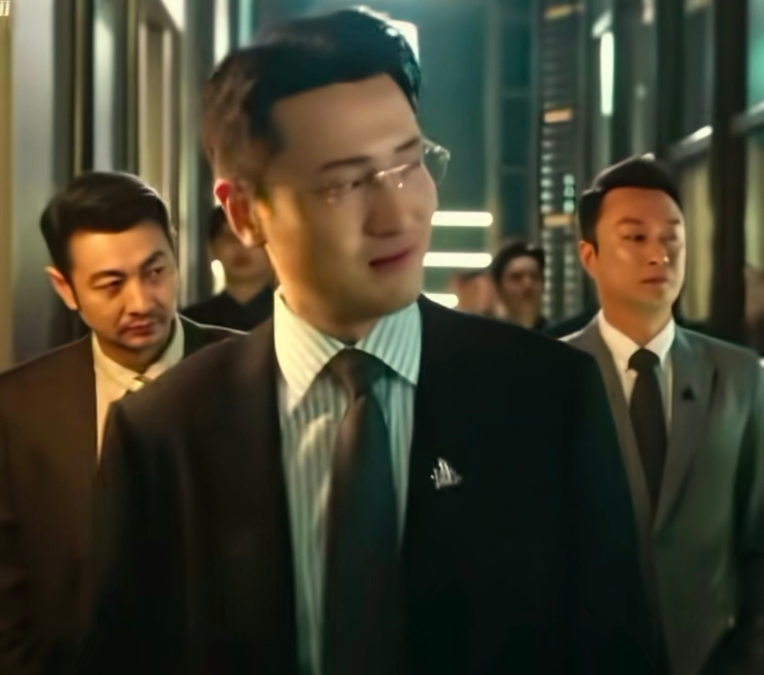到了一定年龄，允许真情和假意并存。
