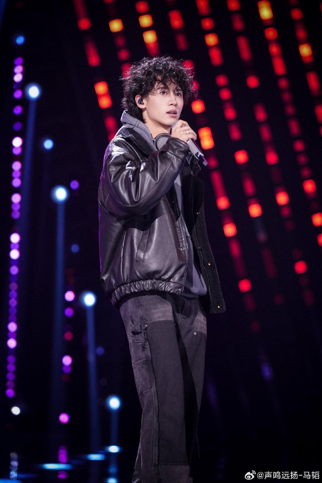 乐评人锐评音综选手卖力但不帅乐评人这嘴，开过光似的！说马韬跳得卖力，就是不够帅，