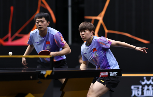 袁励岑/王艺迪3-0伊莱贾/克里希恩，晋级乒乓亚锦赛混双16强