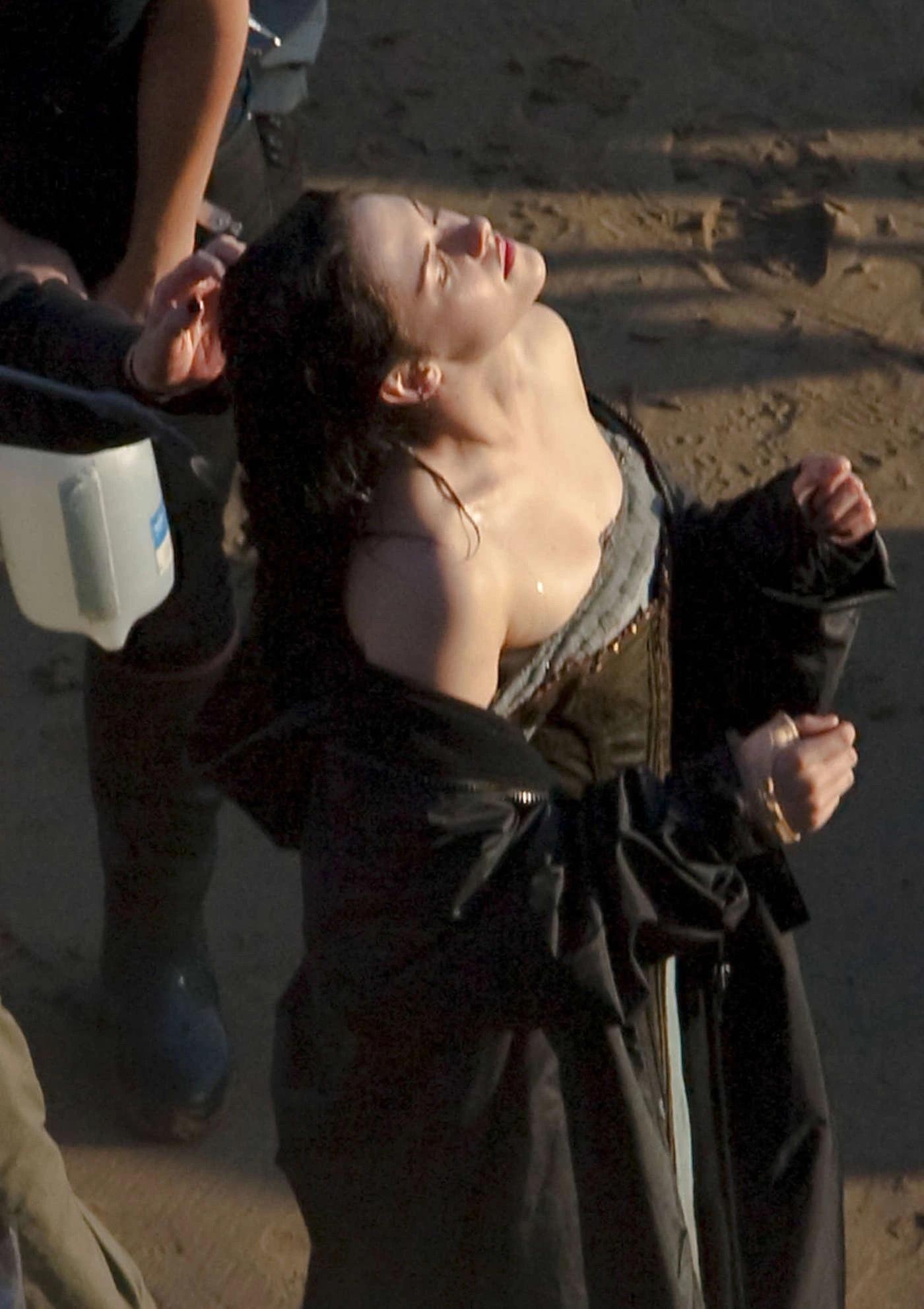 Kristen Stewart 2011年 《白雪公主与猎人》片场照 ​​​