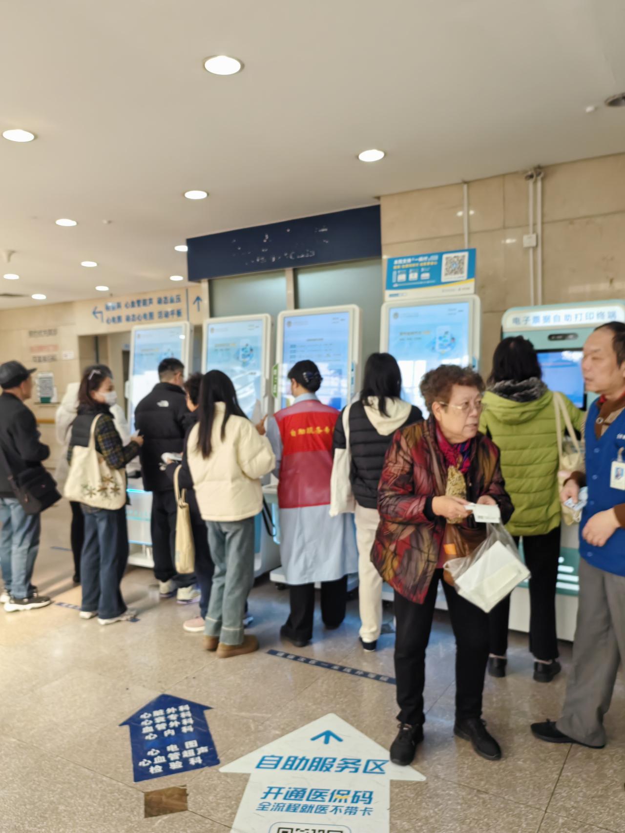 “去安慰，常常有帮助，偶尔能治愈”，这精准点明了医生的职责定位，展现了医学的温度