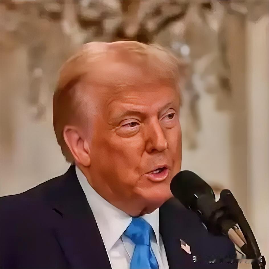 特朗普一门心思想推动俄乌停战，核心就俩字：利益。

对他来说，美国砸在乌克兰身上