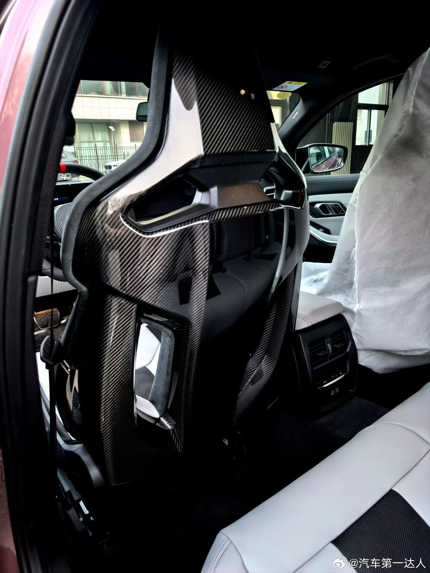 人生哪有那么多妥协，不过是在热爱与生活间，找一个刚好的平衡点。宝马M3 Tour