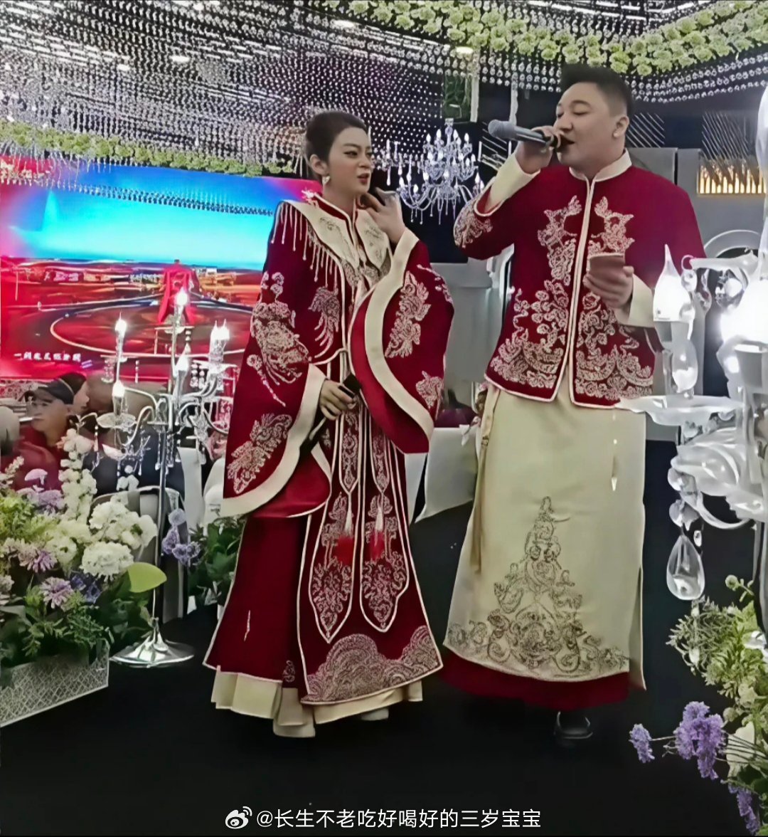 快女谈莉娜婚礼新婚快乐，谈莉娜！要一直一直这么幸福下去！ ​​​