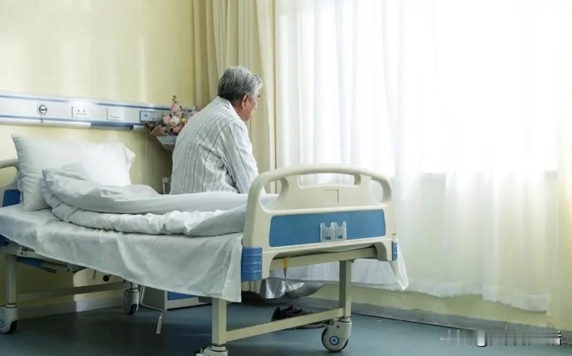 人老了生病住院才明白：原来身边，早就没多少人可探望了。

不知道你有没有发现，如