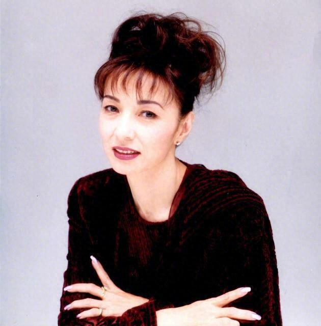 中山麻理离婚后独自抚养三个儿子 演员中山麻理于 7 月 12 日在东京都内医院离