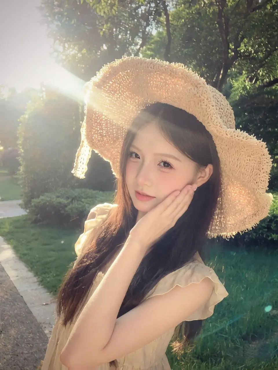 在拥挤的人潮里 我的目光只聚焦你