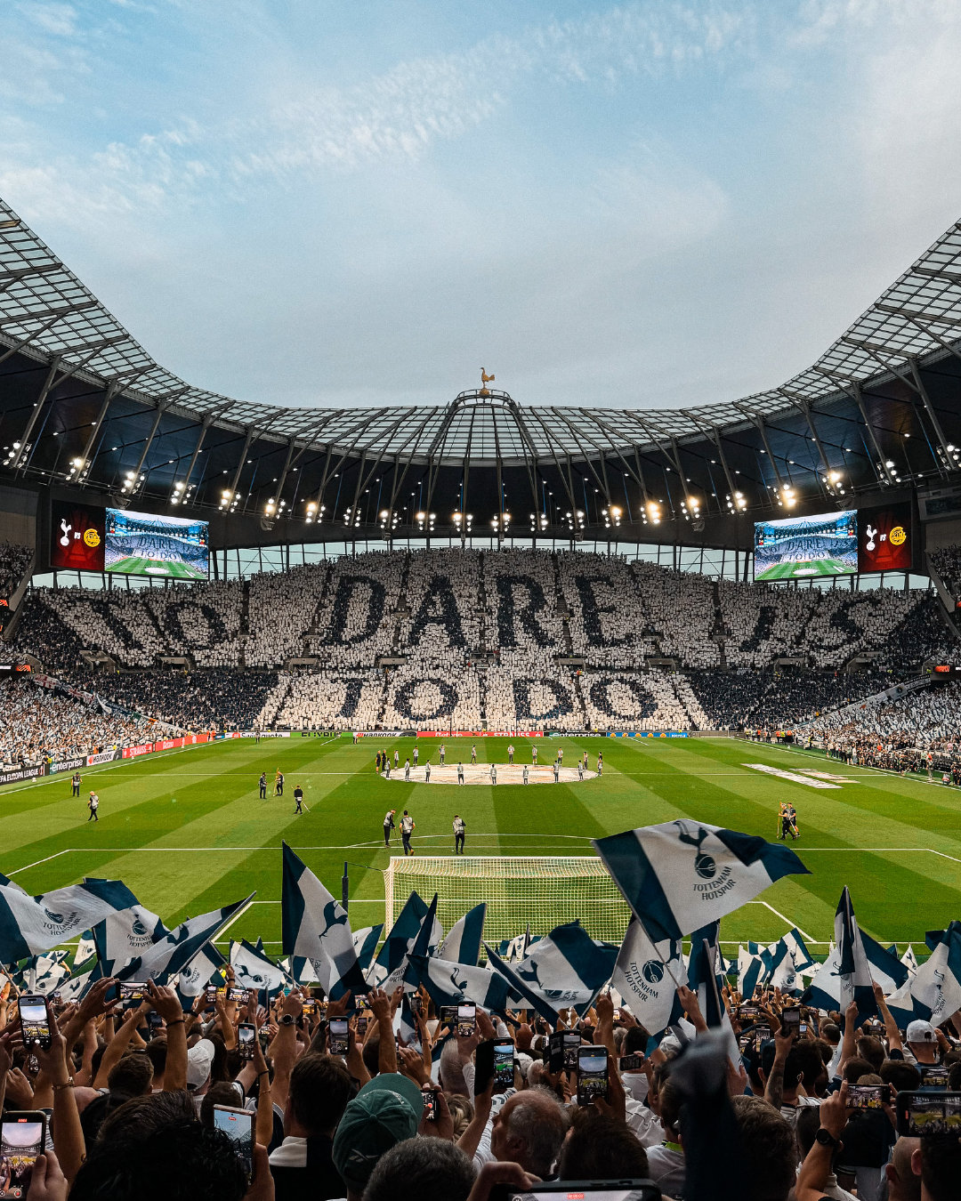 今天这主场氛围[打call]冲还需要理由吗？！coys💙🤍 ​​​