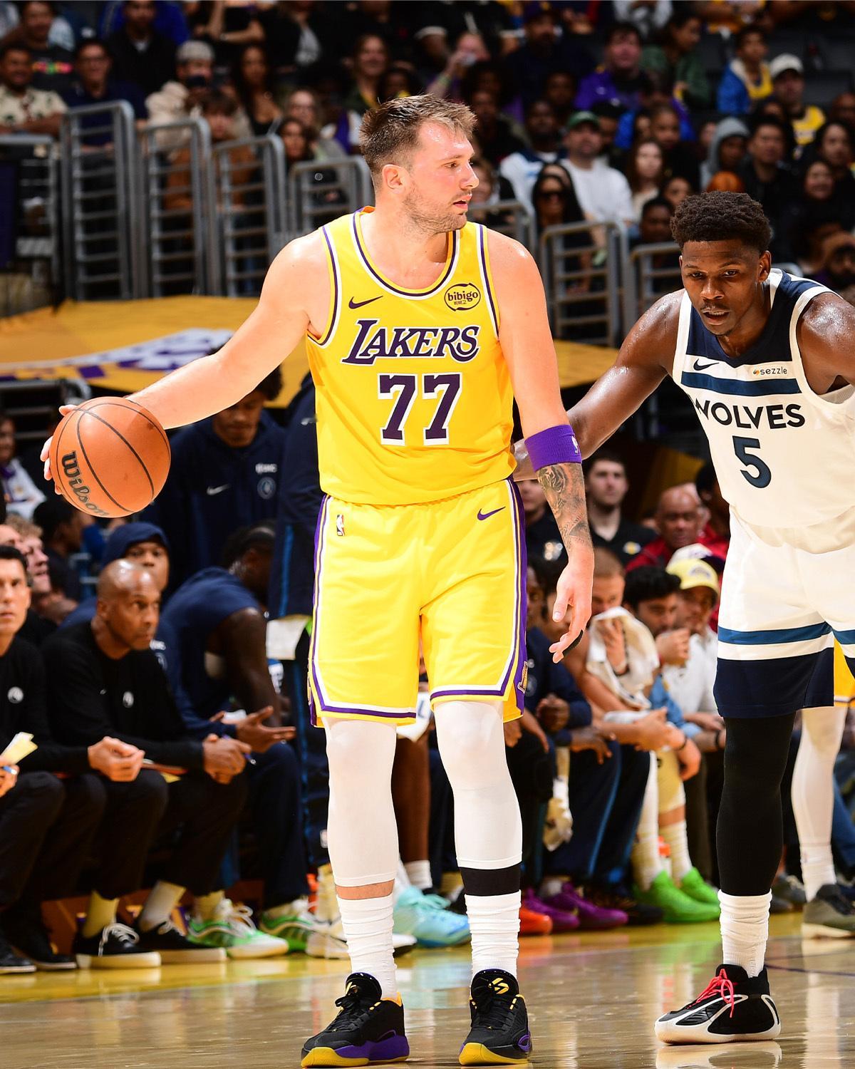 半场14中9 32分东契奇还是这么厉害nba ​​​