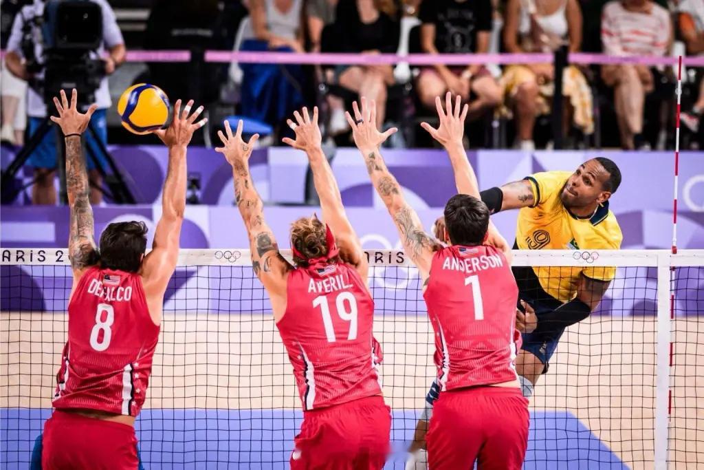 据传，国际排联正在考虑在今年世界排球联赛 中测试另一项新规则，涉及拦网队员的触网