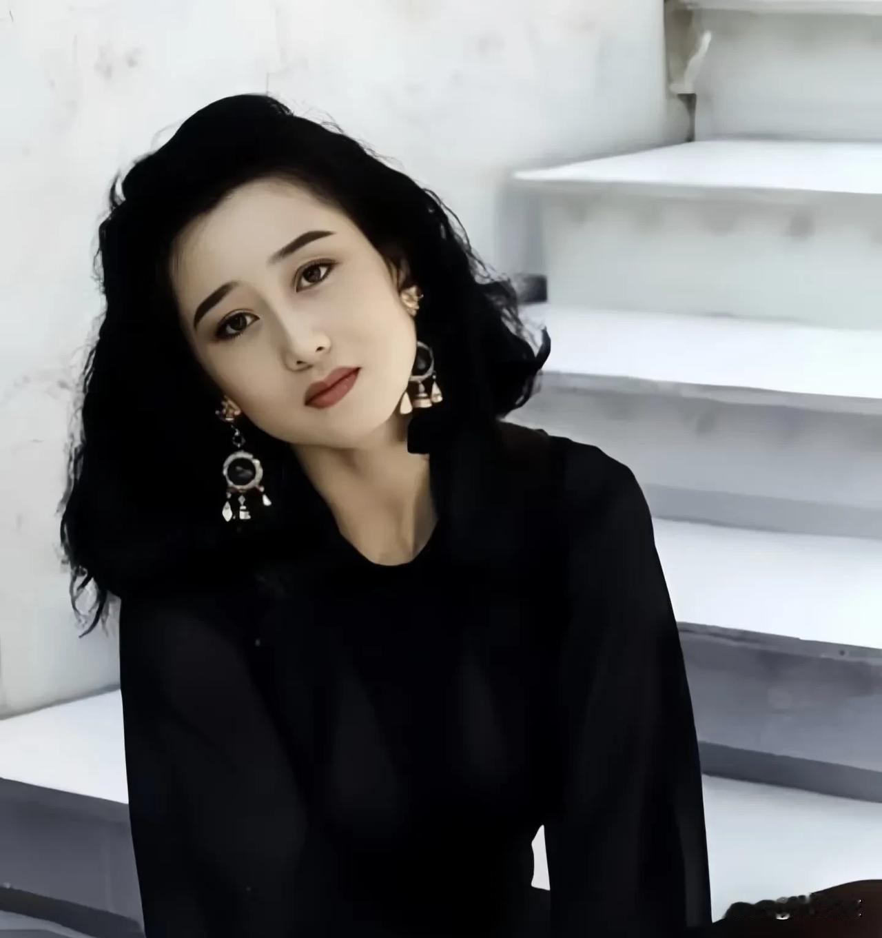 利智的动态真的极美极有魅力，要相信她的赞誉不是空穴来风，就像我以前一直不觉得玛丽
