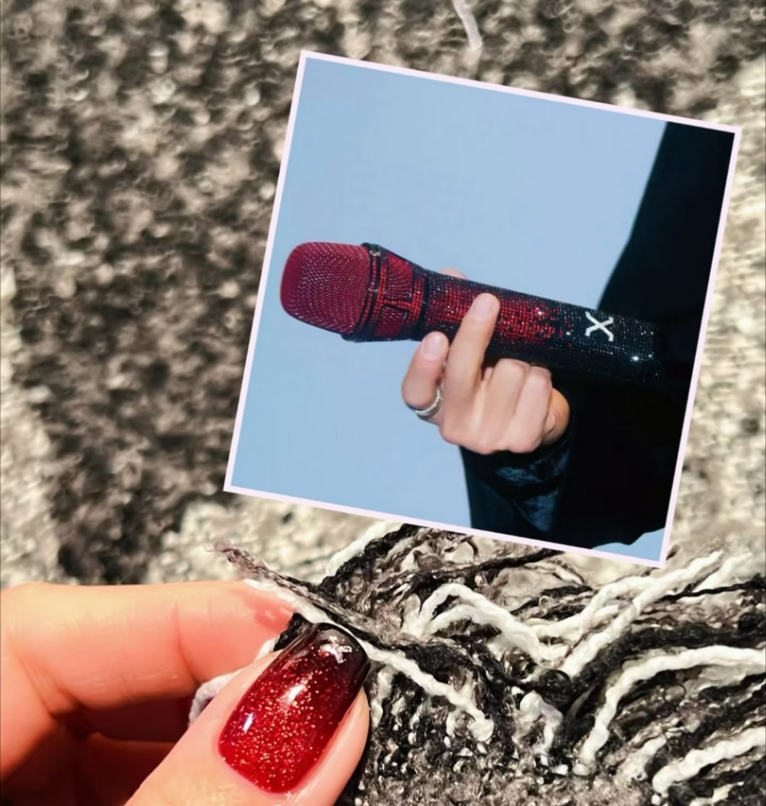 肖战定制家话筒同款美甲，好适合过年做诶，设计师审美就是好