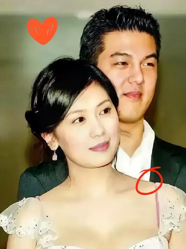 2005年，贾静雯刚生完孩子，孙志浩一句“我弱精症哪来的孩子”，直接把她推向了深