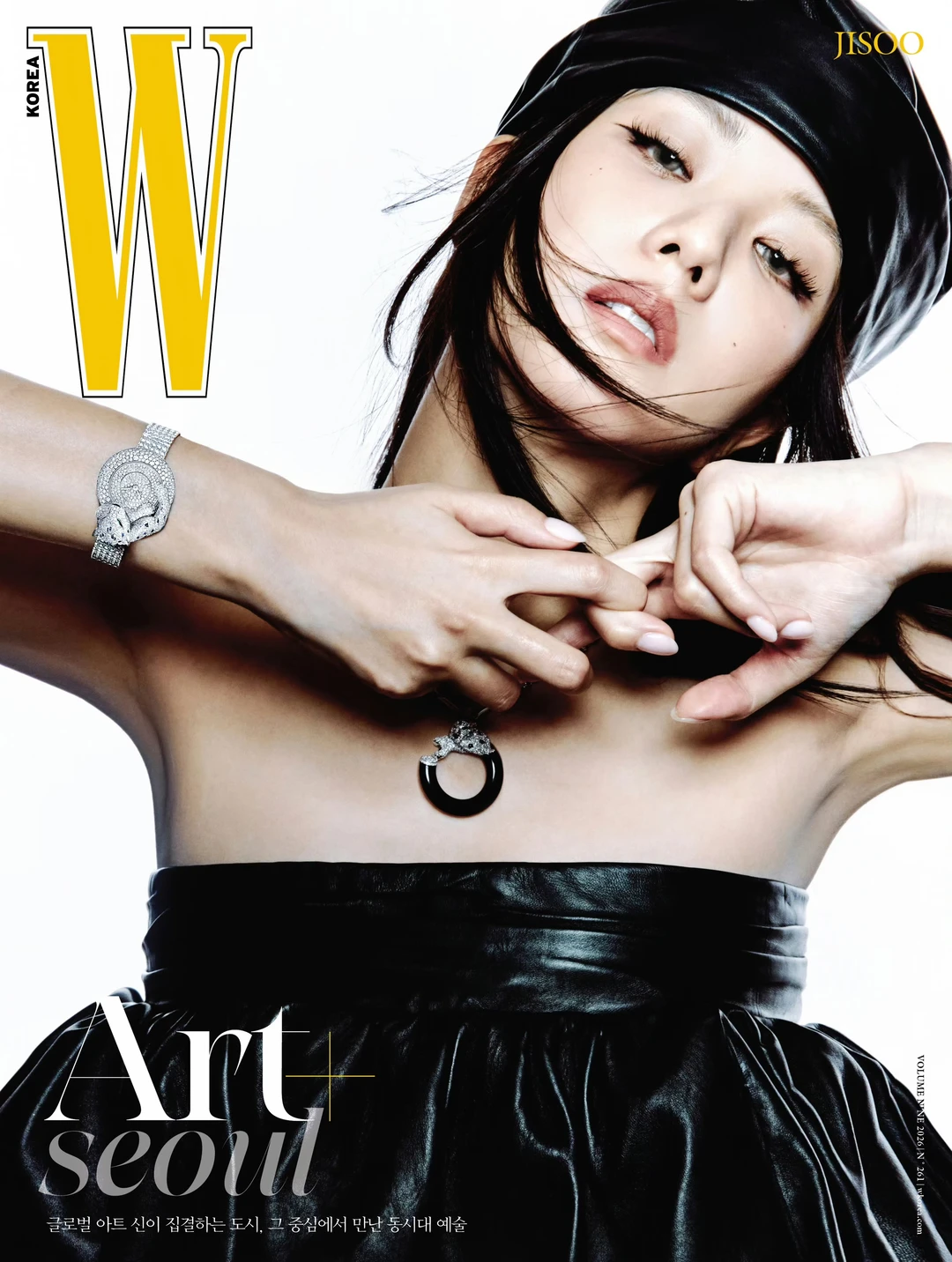 豹女郎来了！Jisoo韩版W金九封面公布