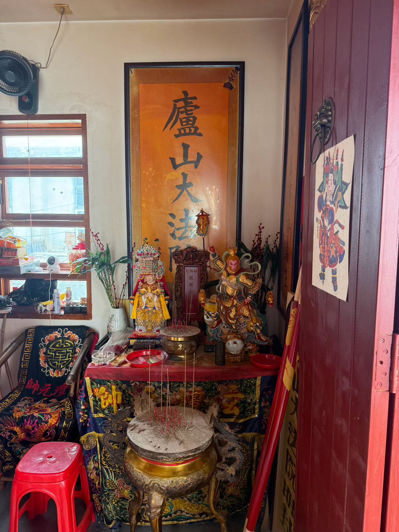 今天遇到一个非常厉害算紫微斗数，赵公明的乩童的师兄，真的非常厉害，点赞沾沾好运[