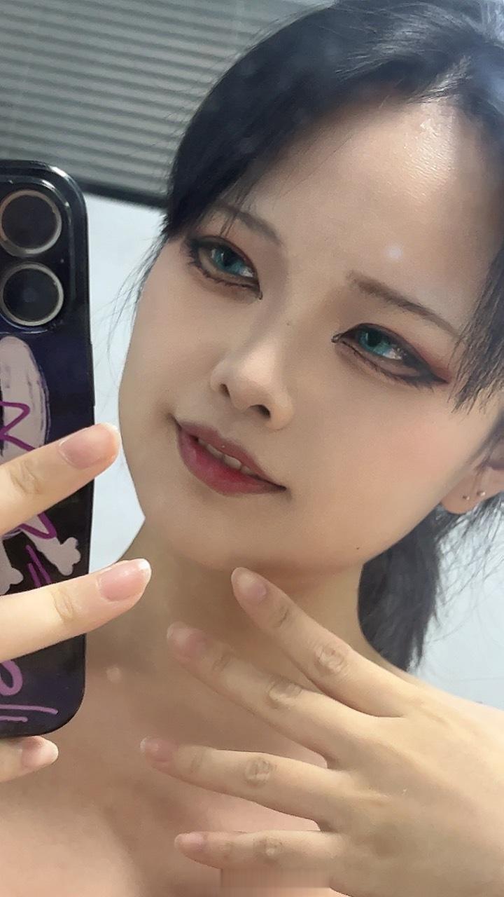 #岩栖的大脸盘子# 谁还准备再拍一套[哆啦A梦害怕] ​​​