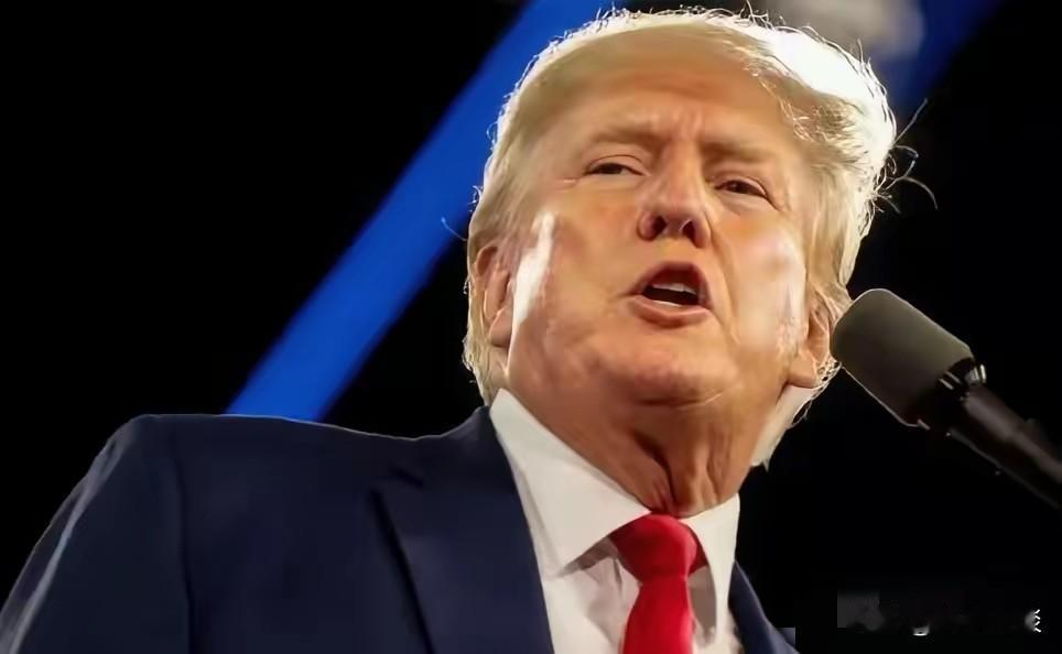 口气变了！
特朗普威胁北约：不帮美国守霍尔木兹，北约前途堪忧。
 
我是阿条，今